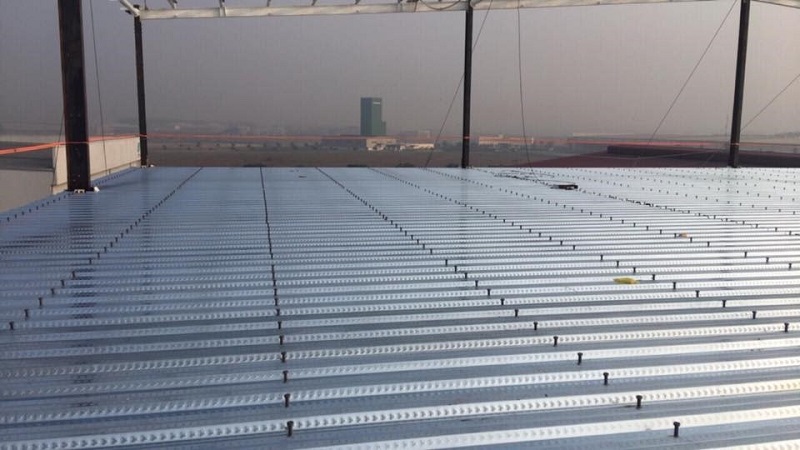 Sàn deck là gì? Cấu tạo và ưu nhược điểm của sàn deck như nào?