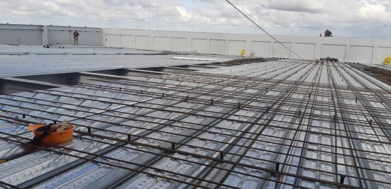 Sàn deck là gì? Cấu tạo và ưu nhược điểm của sàn deck như nào?