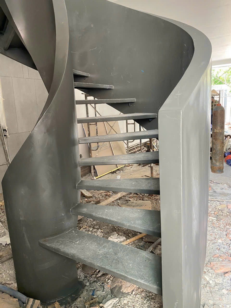 Đơn Vị Sản Xuất Và Thi Công Cầu Thang Sắt Chuyên Nghiệp TPHCM